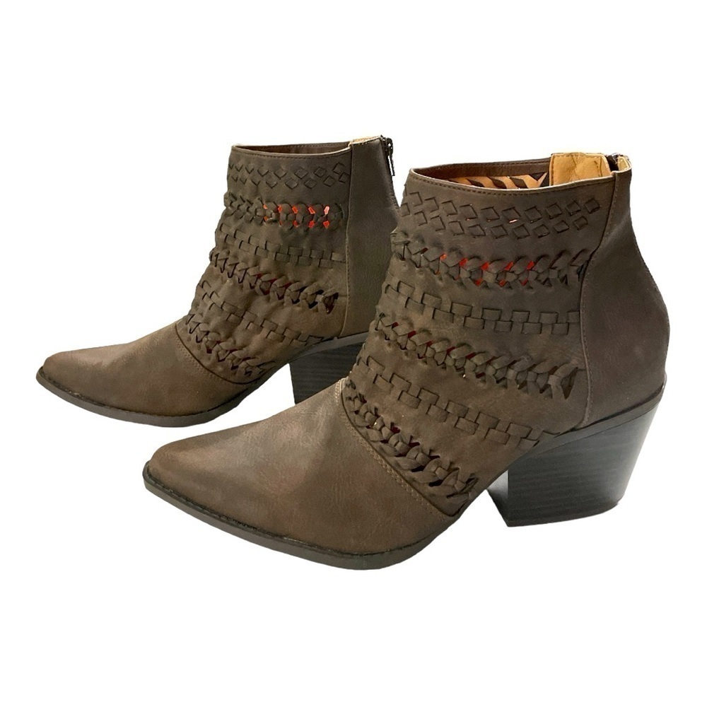 Seven Dials Women Cowboy boots size 11